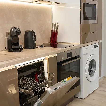 Sunny 1bd Flat In St Constantine & Helena Complex By Flat Mаnаger Apartamento *