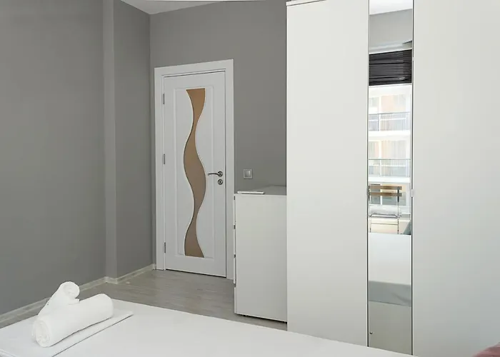 Sunny 1bd Flat In St Constantine & Helena Complex By Flat Mаnаger Апартамент *