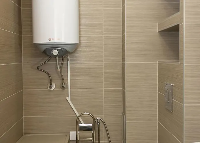 Апартамент Sunny 1bd Flat In St Constantine & Helena Complex By Flat Mаnаger