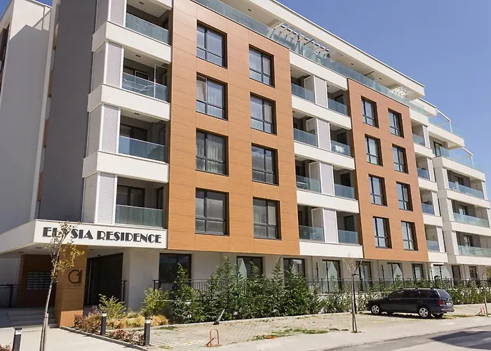 Апартамент Sunny 1bd Flat In St Constantine & Helena Complex By Flat Mаnаger